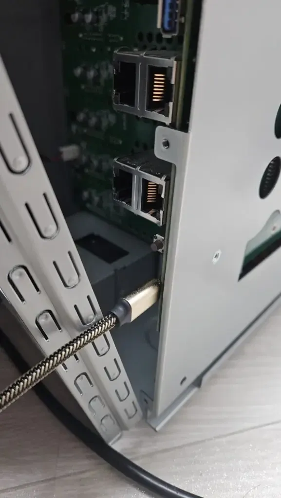 rn428 truenas install guide 1